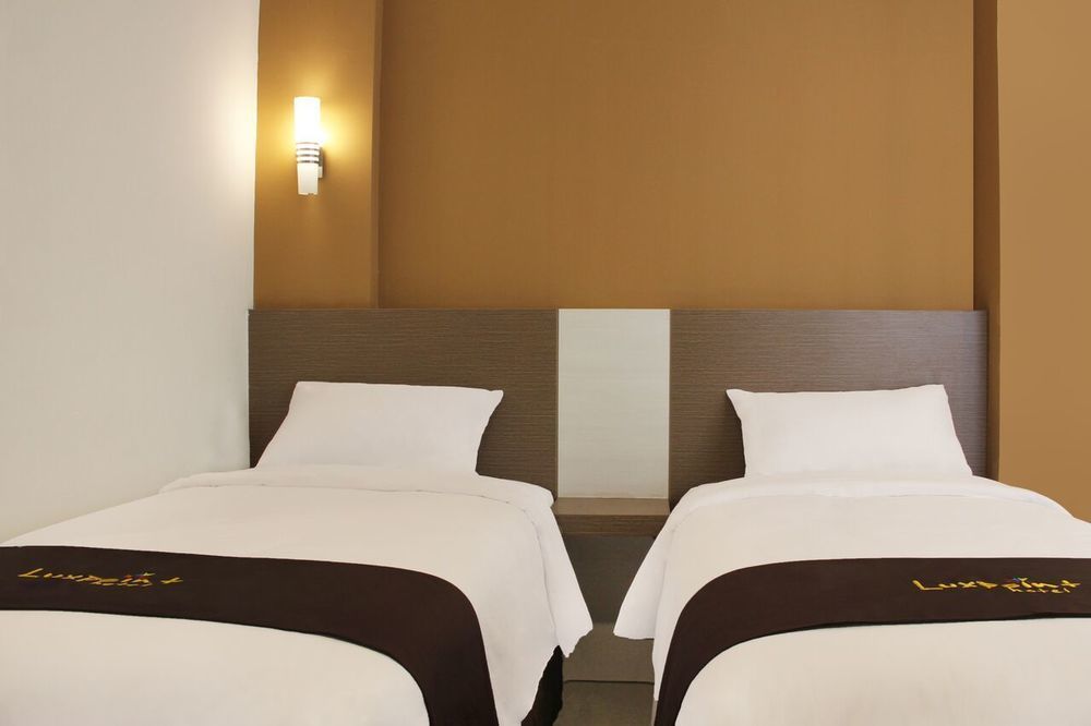 Luxpoint Hotel Baratajaya Σουραμπάγια Εξωτερικό φωτογραφία