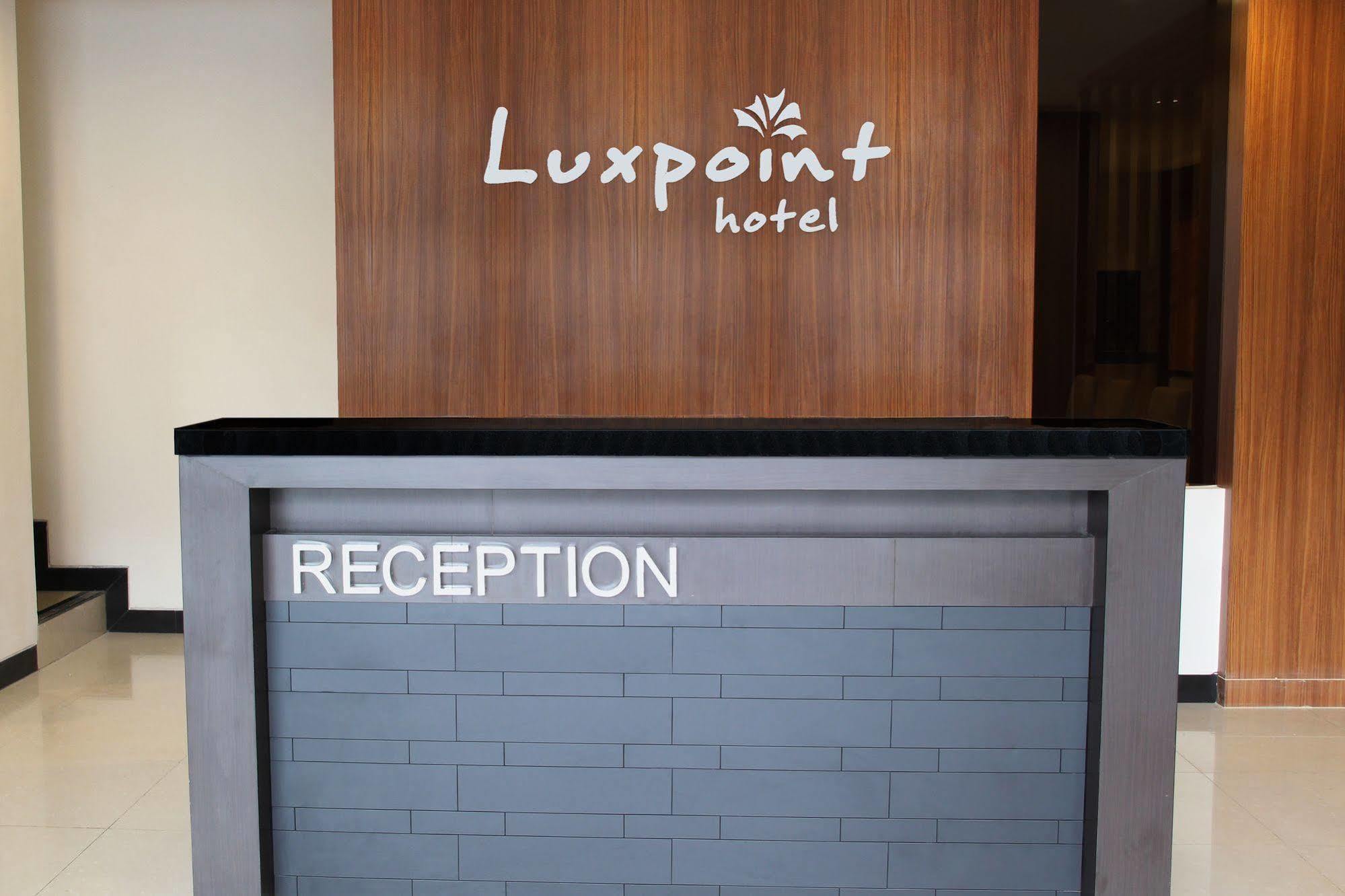 Luxpoint Hotel Baratajaya Σουραμπάγια Εξωτερικό φωτογραφία