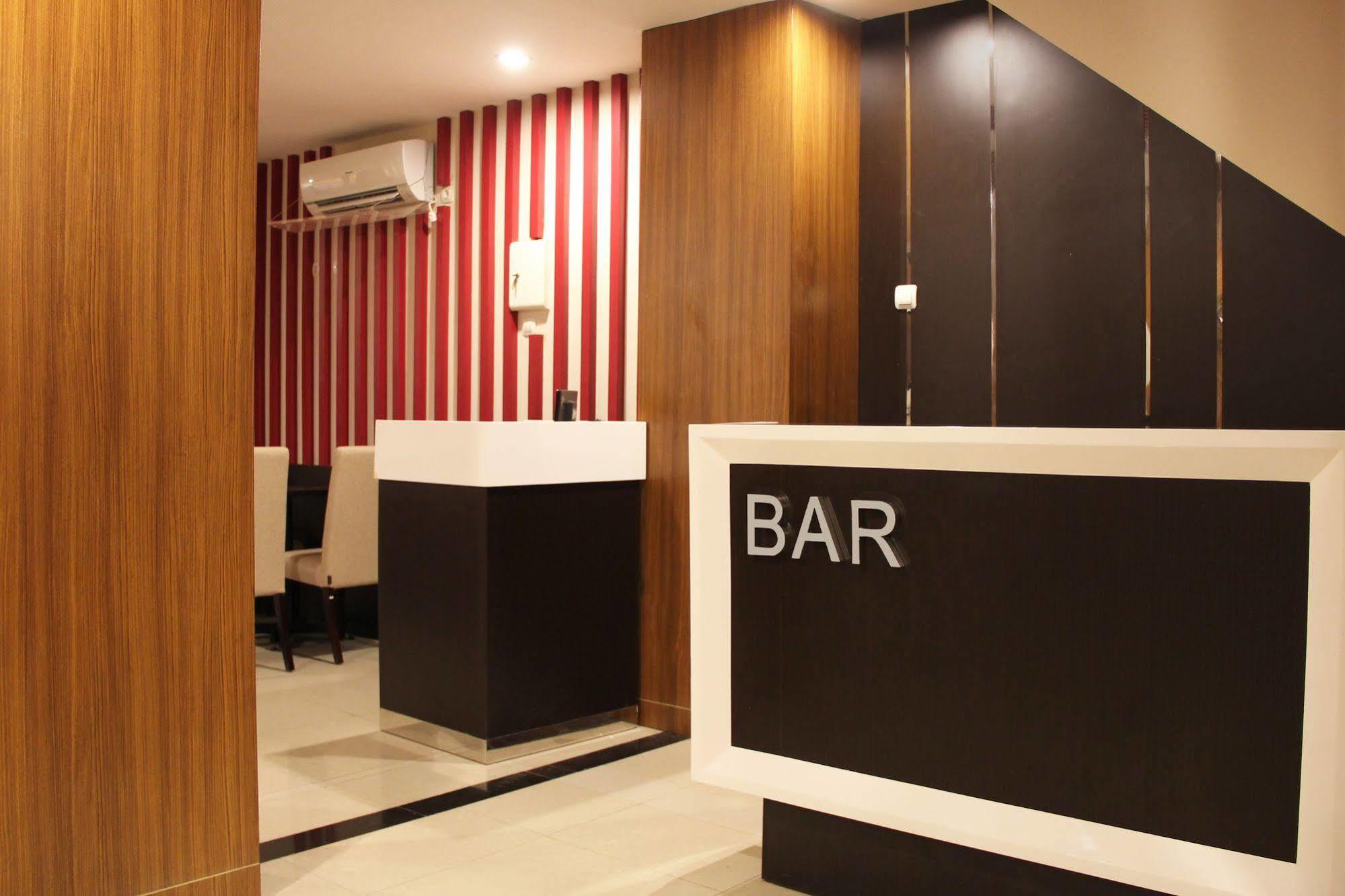 Luxpoint Hotel Baratajaya Σουραμπάγια Εξωτερικό φωτογραφία